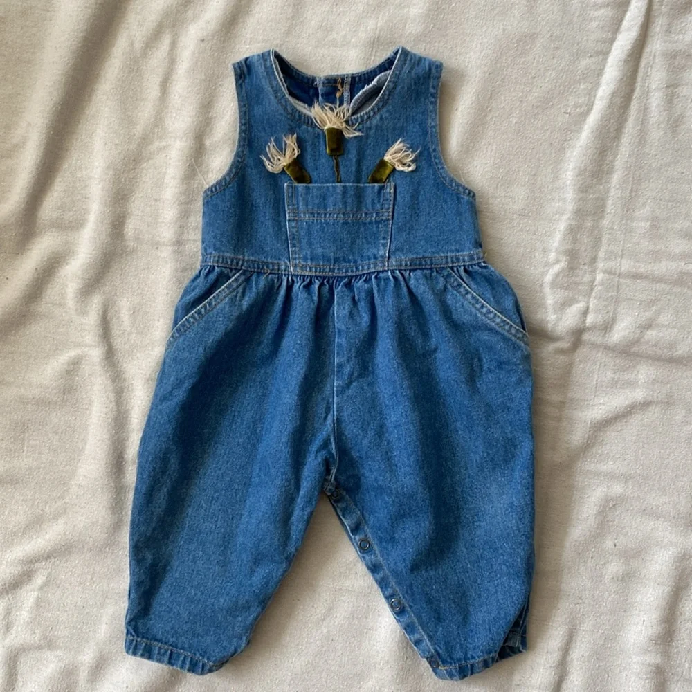 Vintage adorable gathered